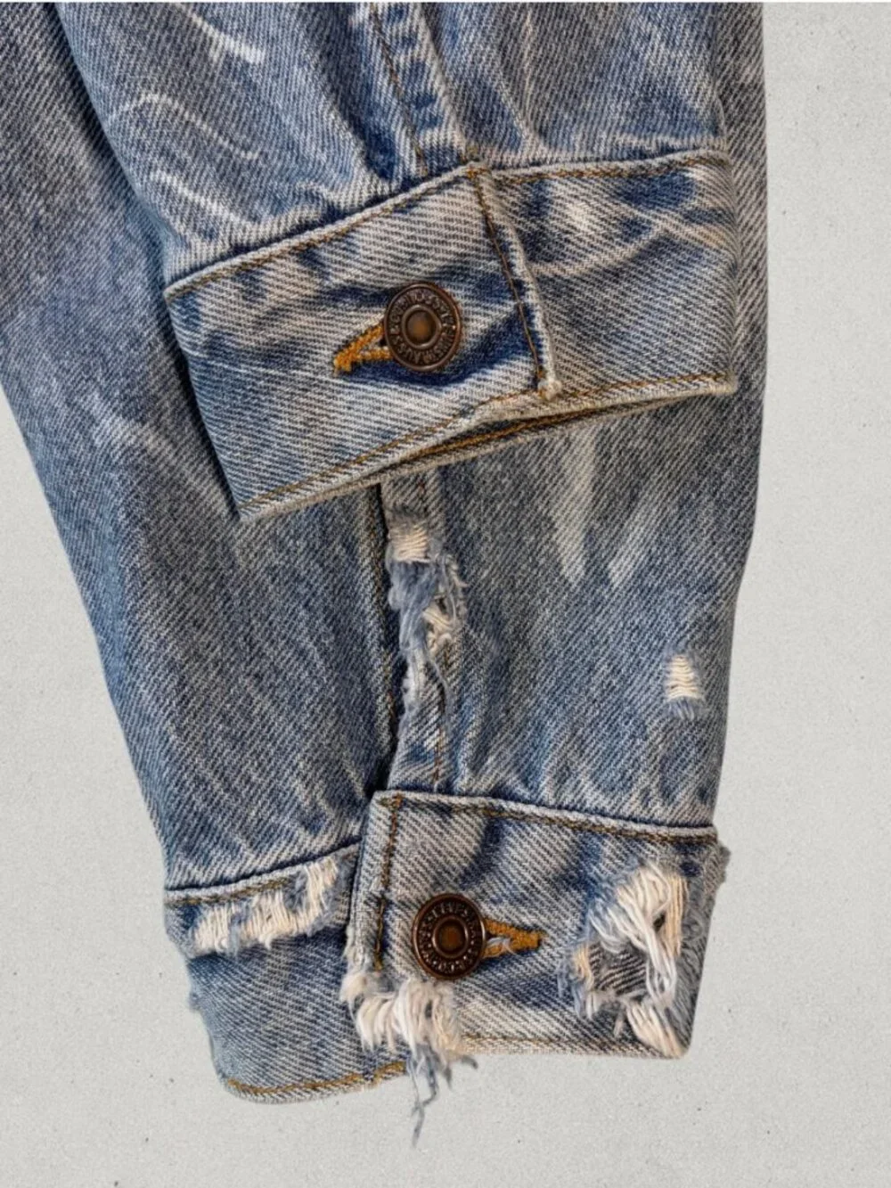 Vintage Levi's 70507 Black Label Denim Jacket L Made in USA Bleach Wash 90s - Picture 10 of 13